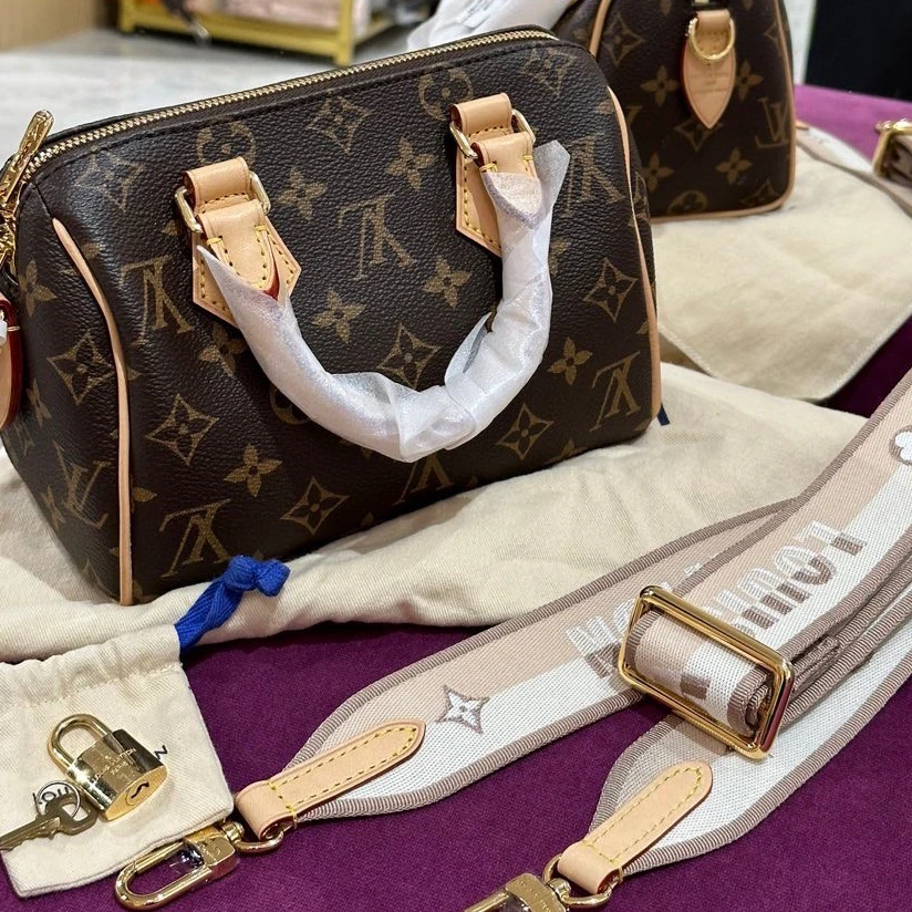 99新 LouisVuitton/路易威登 2310895 老花speedy20奶茶斜挎包芯