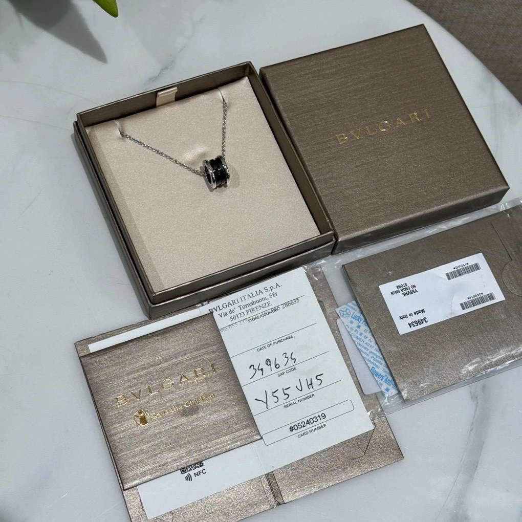 全新未使用 BVLGARI/宝格丽 慈善款 黑陶瓷弹簧项链