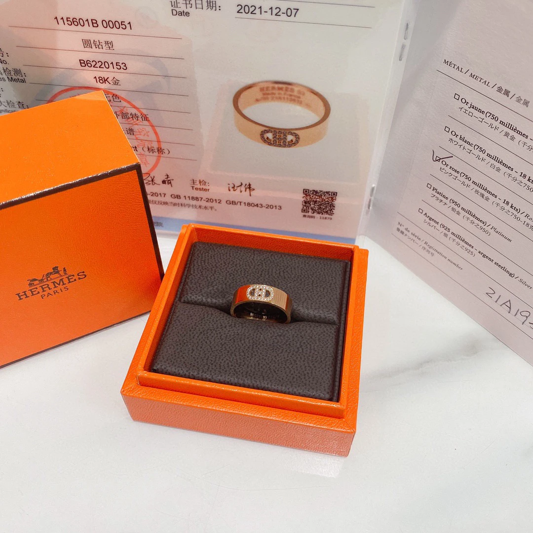 99新 Hermes/爱马仕 准新 玫瑰色镂空猪鼻子戒指  51号