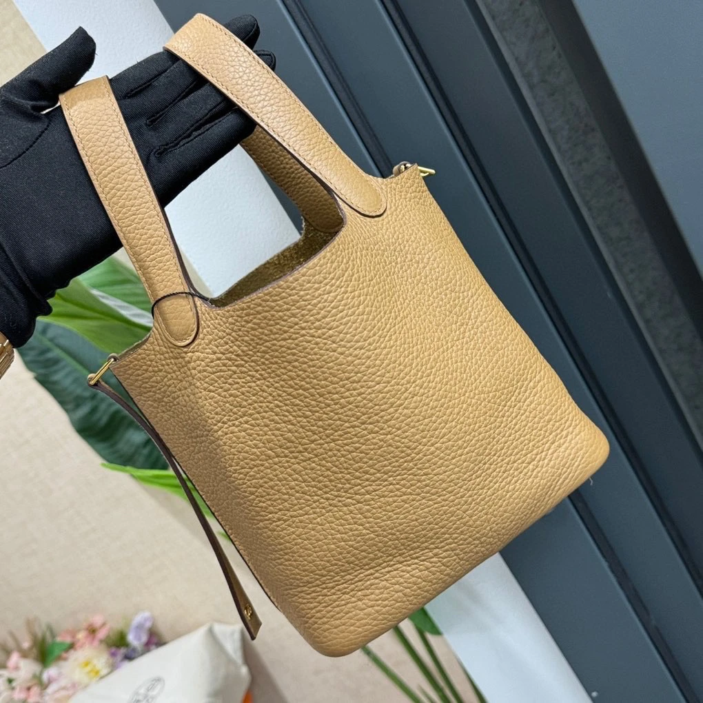 99新 Hermes/爱马仕 /菜篮子18 饼干色金扣 手提包/货号2415162