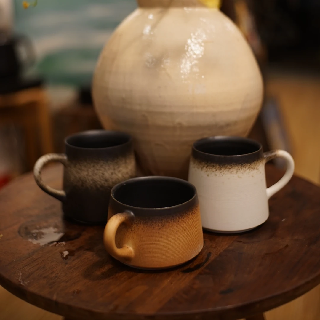 带把手简单水杯 全手工拉坯 高温烧成 单个价格 请备注款式