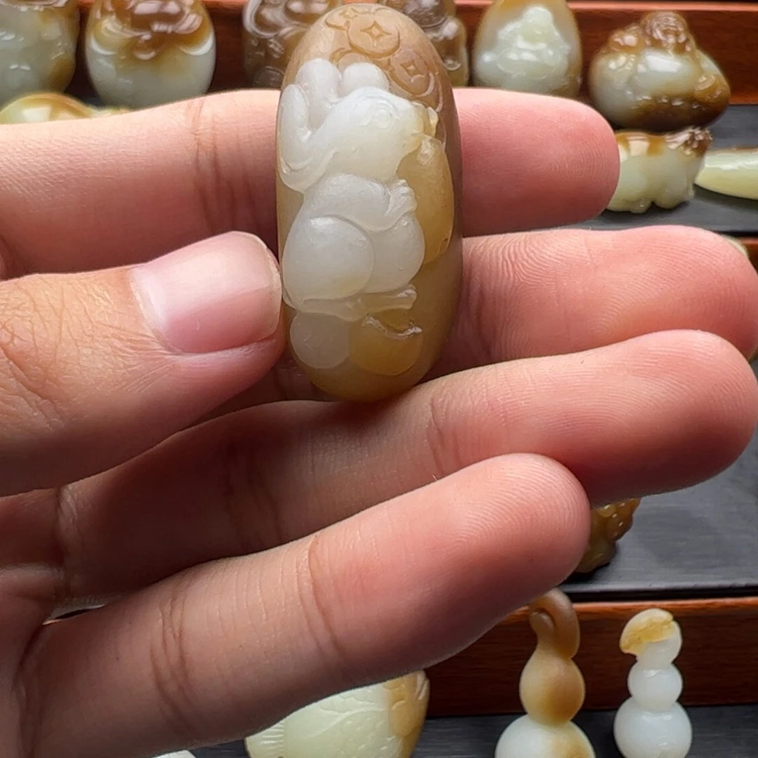 和田玉(糖玉)颈饰未镶嵌安*