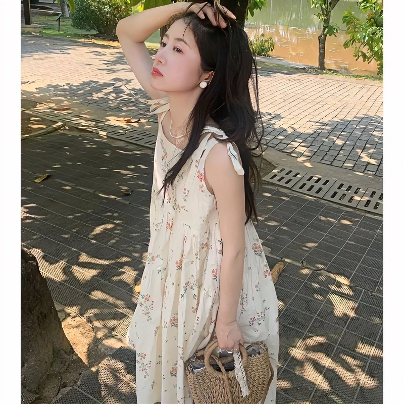 小清新甜美碎花吊带连衣裙女学生春夏季宽松遮肉中长款宽松连衣裙