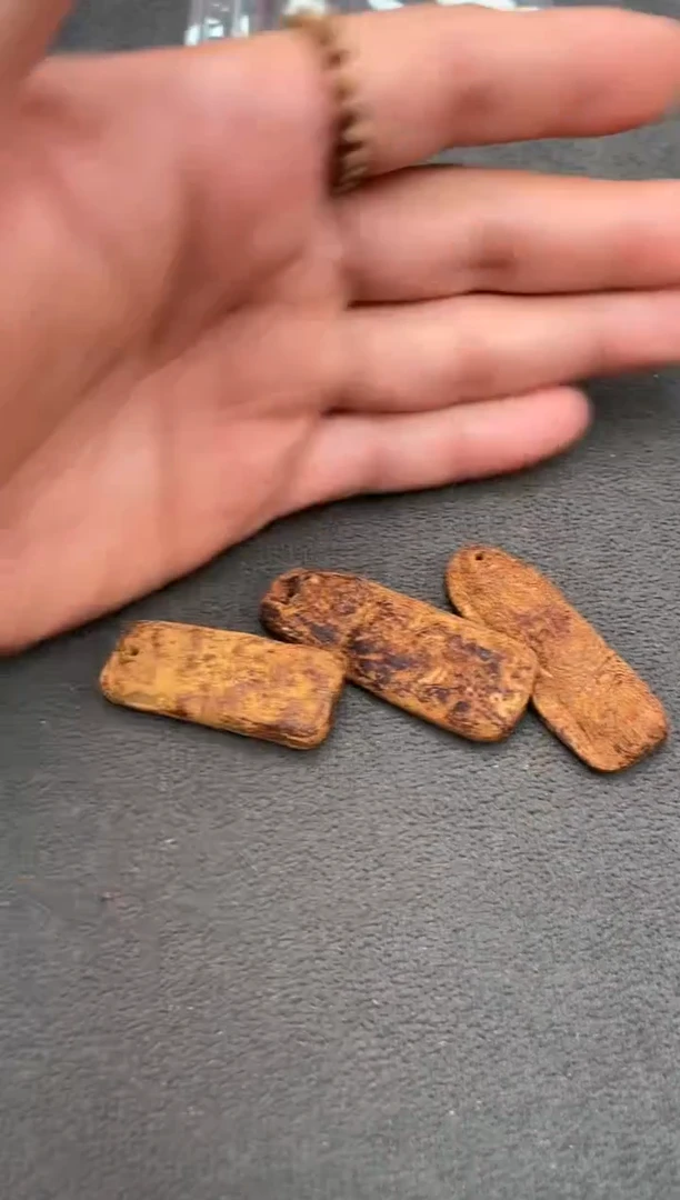 【闪购商品】沉香摆件44号惠安红土 块料多样性发一个