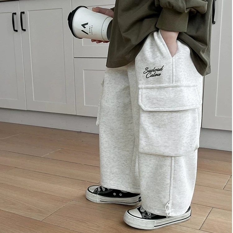 儿童2024春款韩版宝宝休闲裤洋气字母刺绣百搭男童卫裤潮直筒潮款