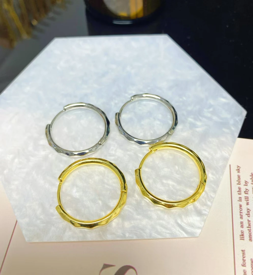 铜合金耳饰 a635韩系高级感轻奢波光素圈平替好物百搭耳饰