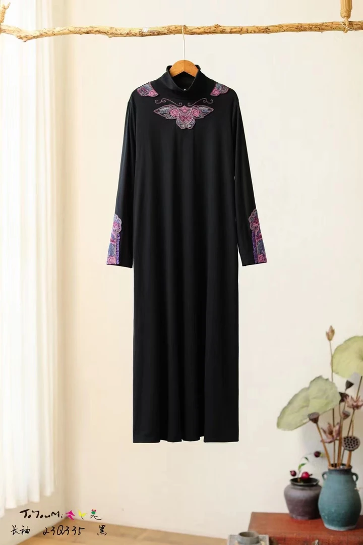 初雪未央（再见时光）气质秋冬国风重工复古刺绣弹力长袖打底