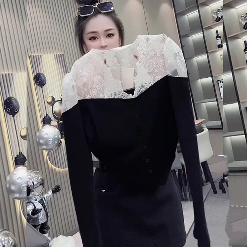 网红爆款气质休闲蕾丝拼接V领套头衬衫洋气百搭V领纯色女款上衣
