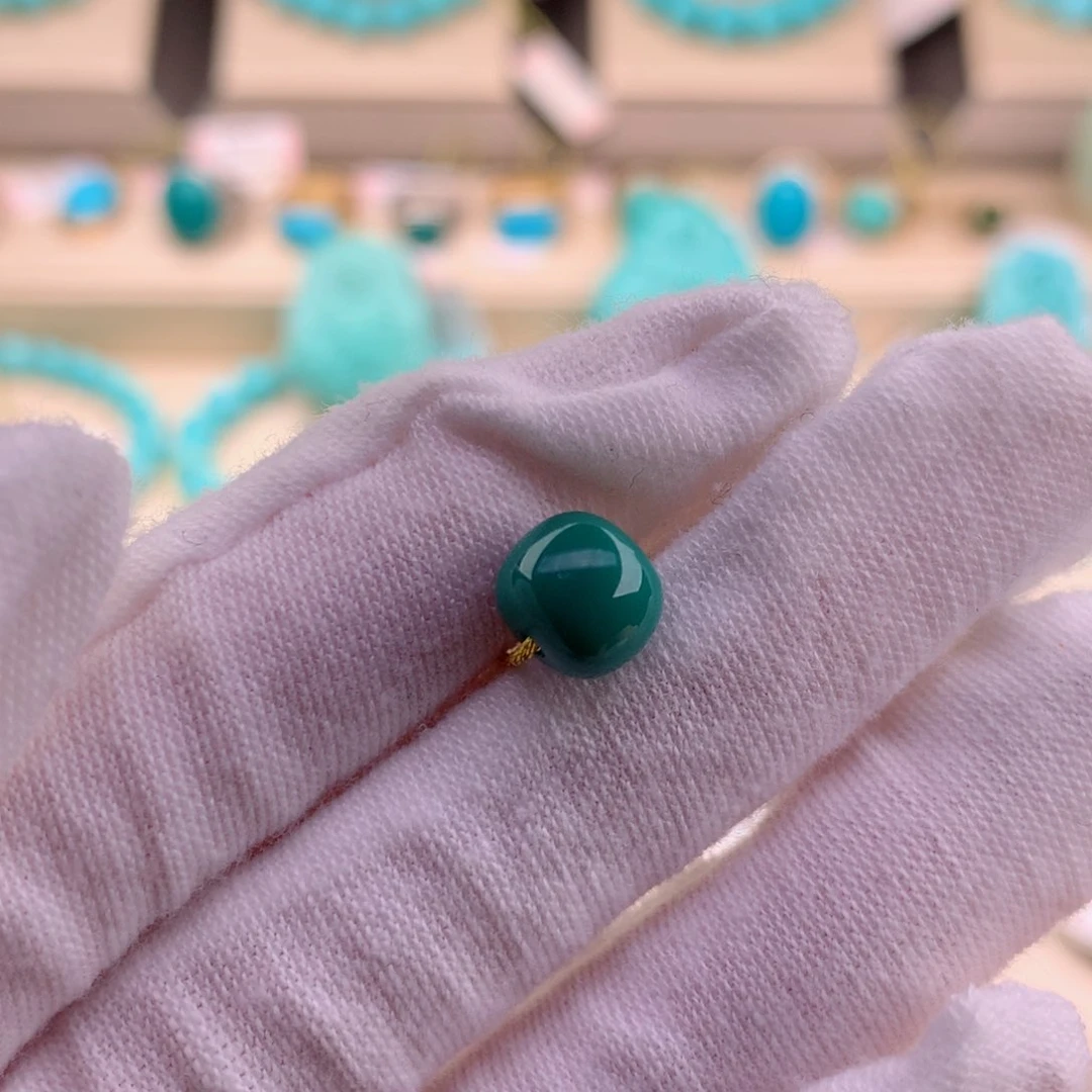 绿松石珠宝奇石未镶嵌8.1*7.1mm