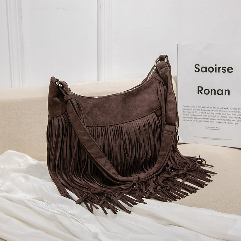 个性设计包包2025夏季新款女包新疆旅行复古百搭斜挎包流苏包大包