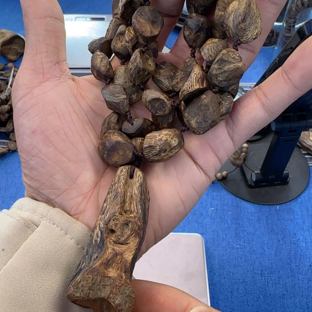 【闪购商品】沉香手串Y**c奇楠包壳料多圈45克➕多样性发一条