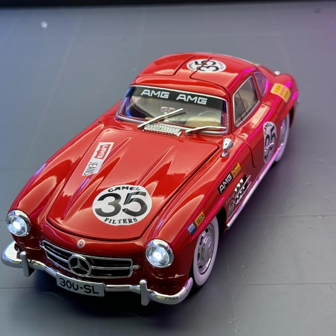 潮玩合金汽车模型1:24奔驰300SL老爷车 灯光音效回力男孩玩具跑车