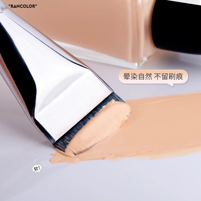 一字型粉底刷扁平头上妆定妆不吃粉新手化妆师魔术粉底液刷子顺滑