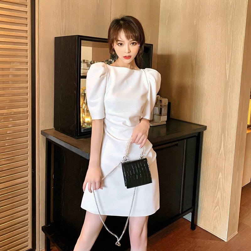 高端气质白色连衣裙女夏季时尚圆领泡泡短袖收腰显瘦A字仙女短裙
