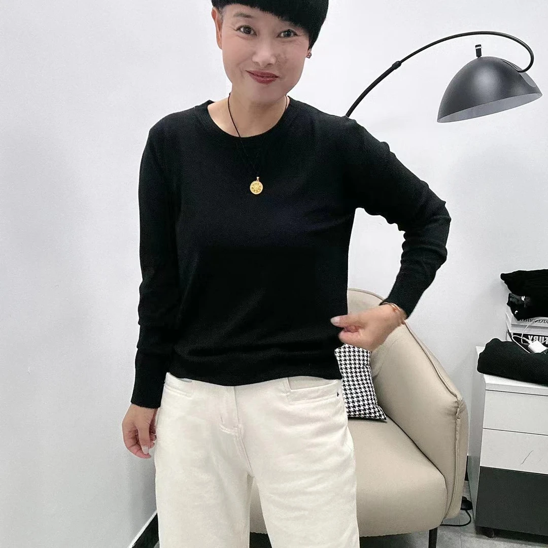 女士新款2024年秋款圆领简约款针织衫