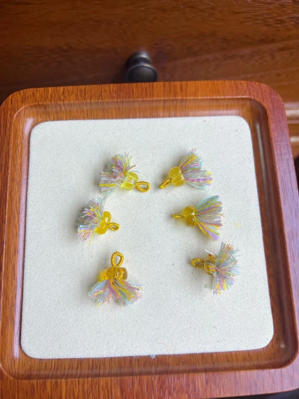 天然原矿俄料蜜蜡雕刻铃兰万能卡扣滴流（多样性发货发其一）
