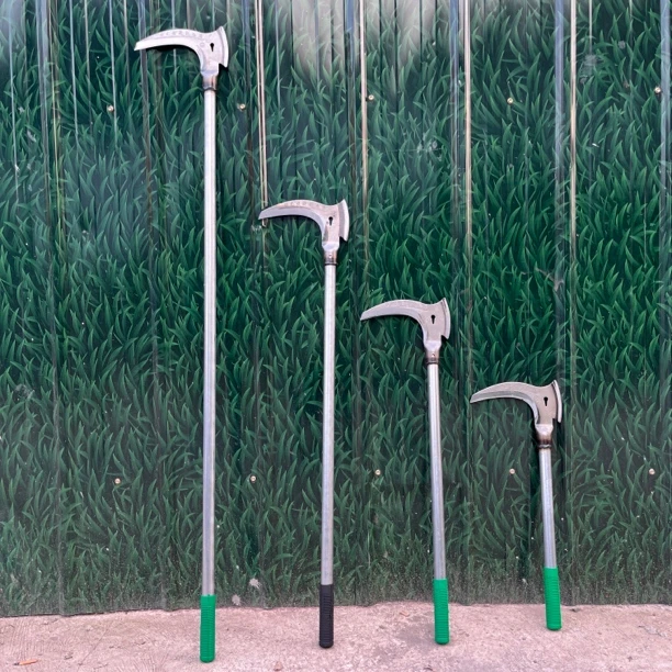 【加长手柄】2025新款挂孔多功能两用镰刀割草砍树开荒修枝户外耐用