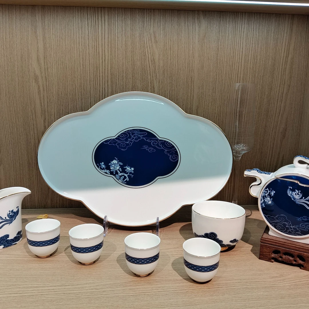 Red Roses/红玫瑰有凤来仪精美复古8头茶具