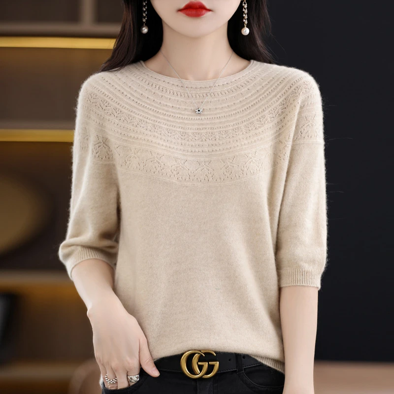 时尚潮流新款时尚一线成衣女年早春薄款中袖时尚百搭圆领短袖