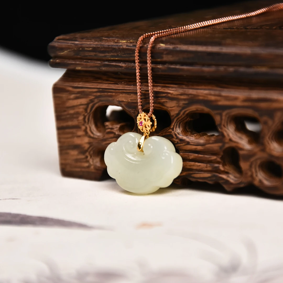 【炸炸珠宝】产地直供新疆和田玉平安锁（青海料）