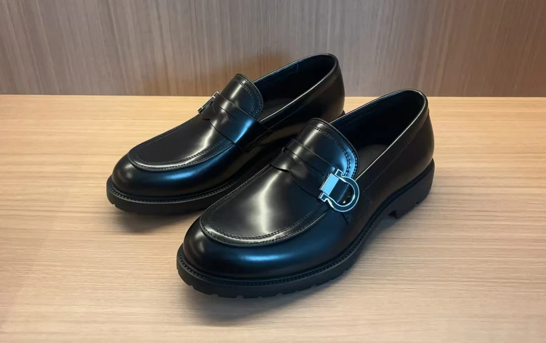 男士一脚蹬乐福鞋商务休闲尖头皮鞋增高黑色秋冬款开边珠面料9743