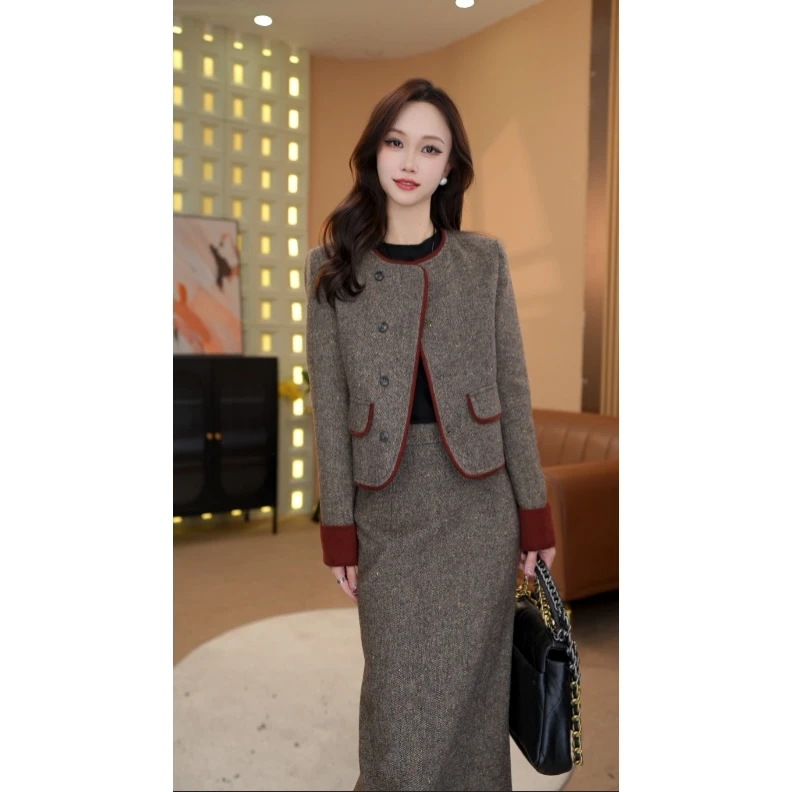 T015万万 小香风气质撞色高级感显瘦法式外套套装半身裙两件套