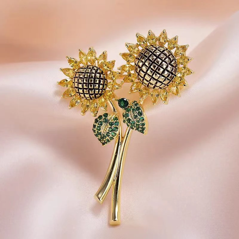 铜合金合成锆石胸针 珐琅彩向日葵胸针小众百搭大方轻奢气简约