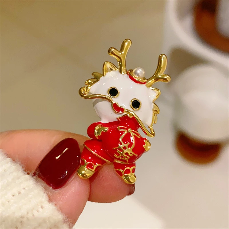 铜合金合成锆石胸针 新年吉祥时尚可爱百搭少女红色小众龙送福