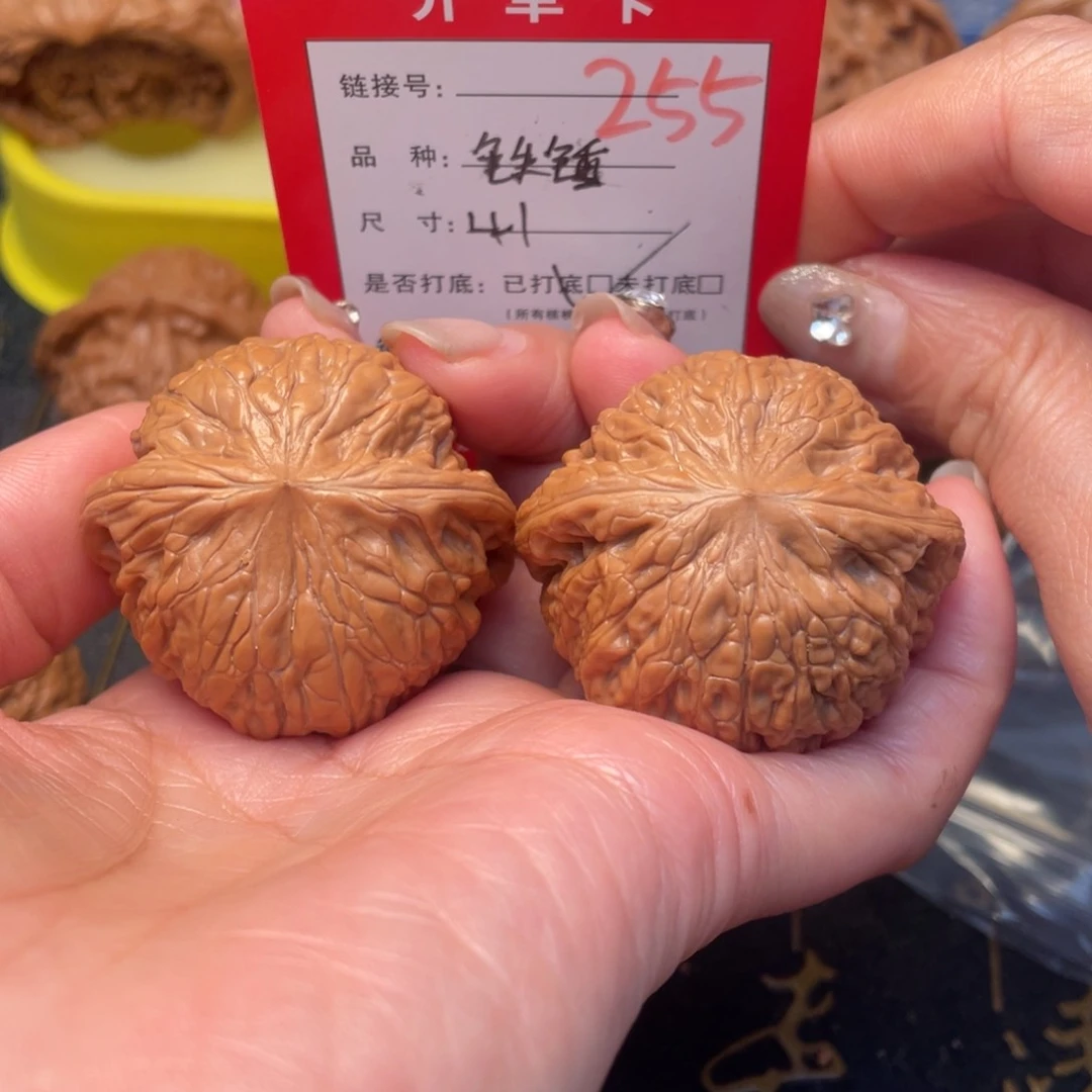 桃核吊坠不***.文玩城的小