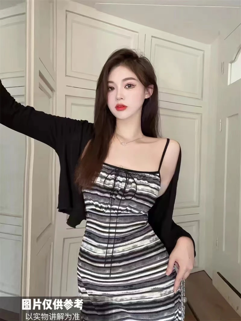 脸脸【摩卡拿铁】大码显瘦收腰复古条纹吊带连衣裙两件套