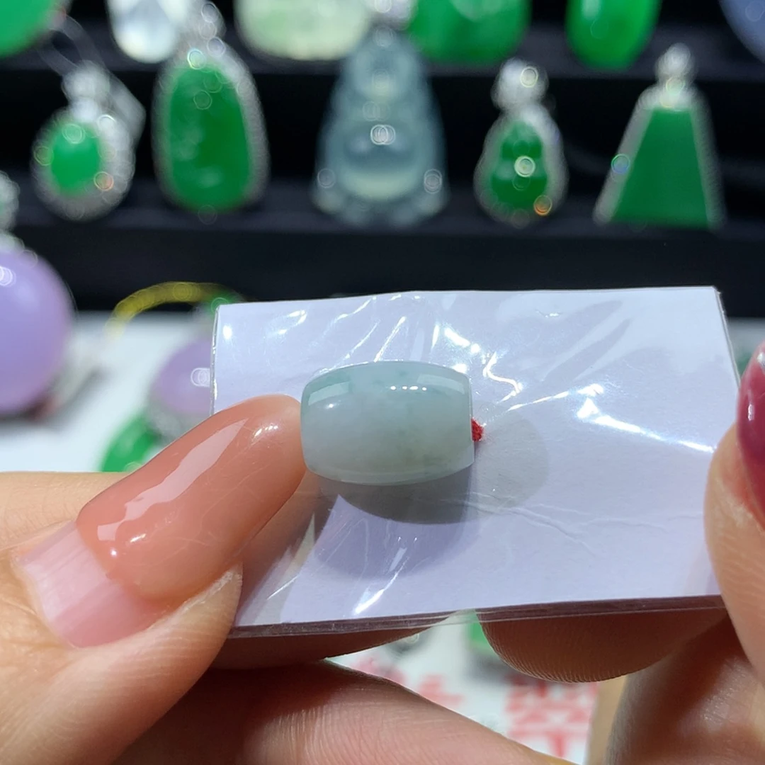 【闪购商品】翡翠挂件未镶嵌