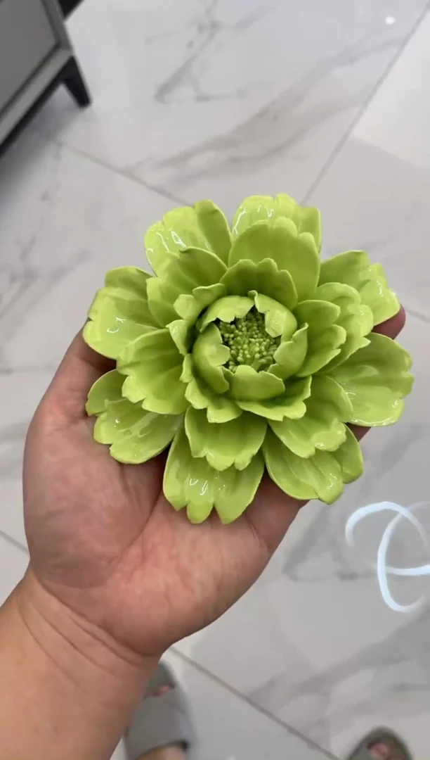 【闪购商品】陶瓷摆件12cm果绿牡丹