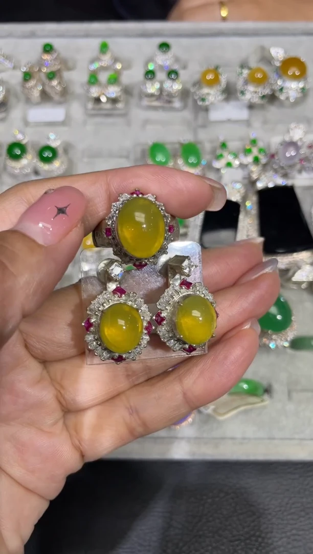 【闪购商品】定制翡翠未镶嵌蛋面套装