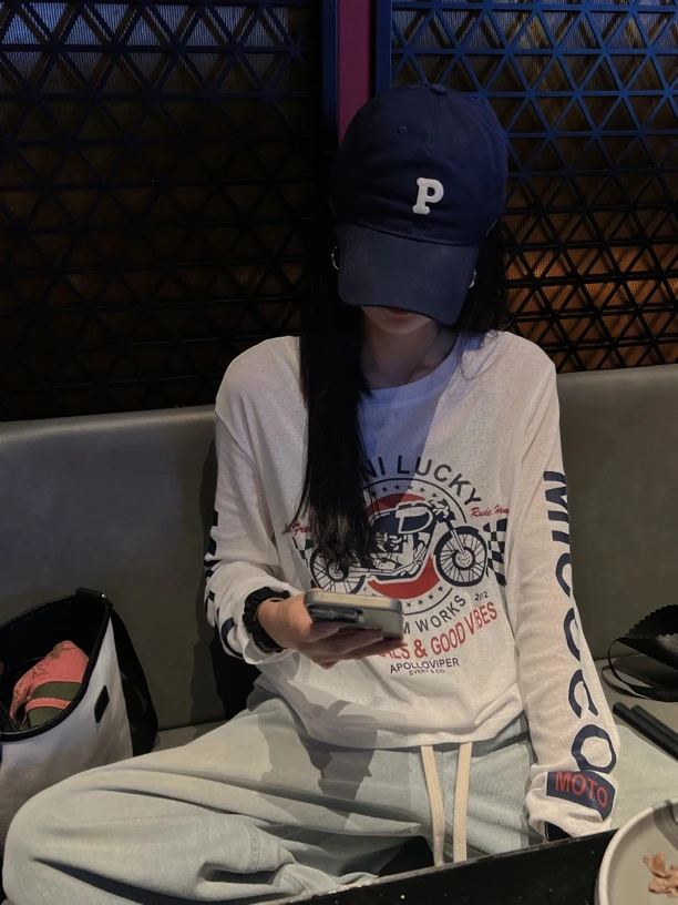 肖肖家·「美式防晒」美式防晒设计感美式印花字母长袖：微透介意慎拍