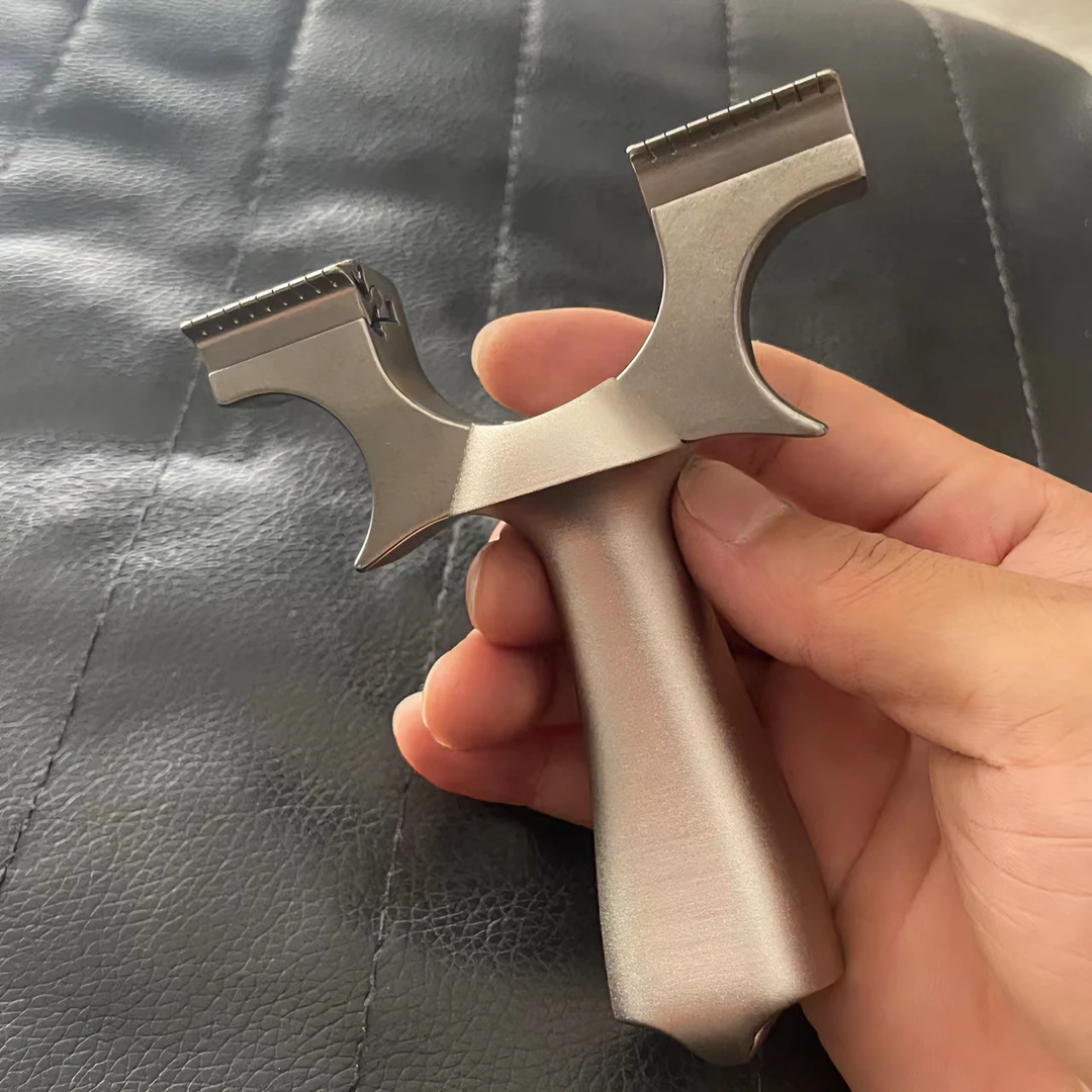 （弹崩子）惊雷钛合金龙齿扁皮暗扣夹片弓户外弹力竞技射击玩具