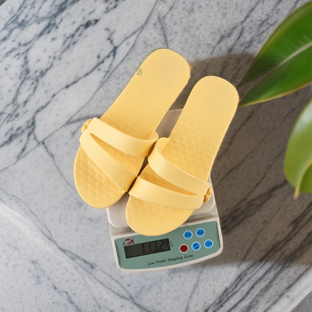 2025旅行拖鞋女夏创意折叠拖鞋轻便携收纳出差沙滩鞋浴室防滑旅游