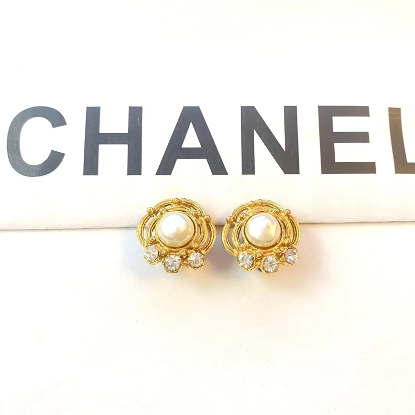 95新 Chanel/香奈儿 中古素金珍珠莱茵石耳夹/CJ41072