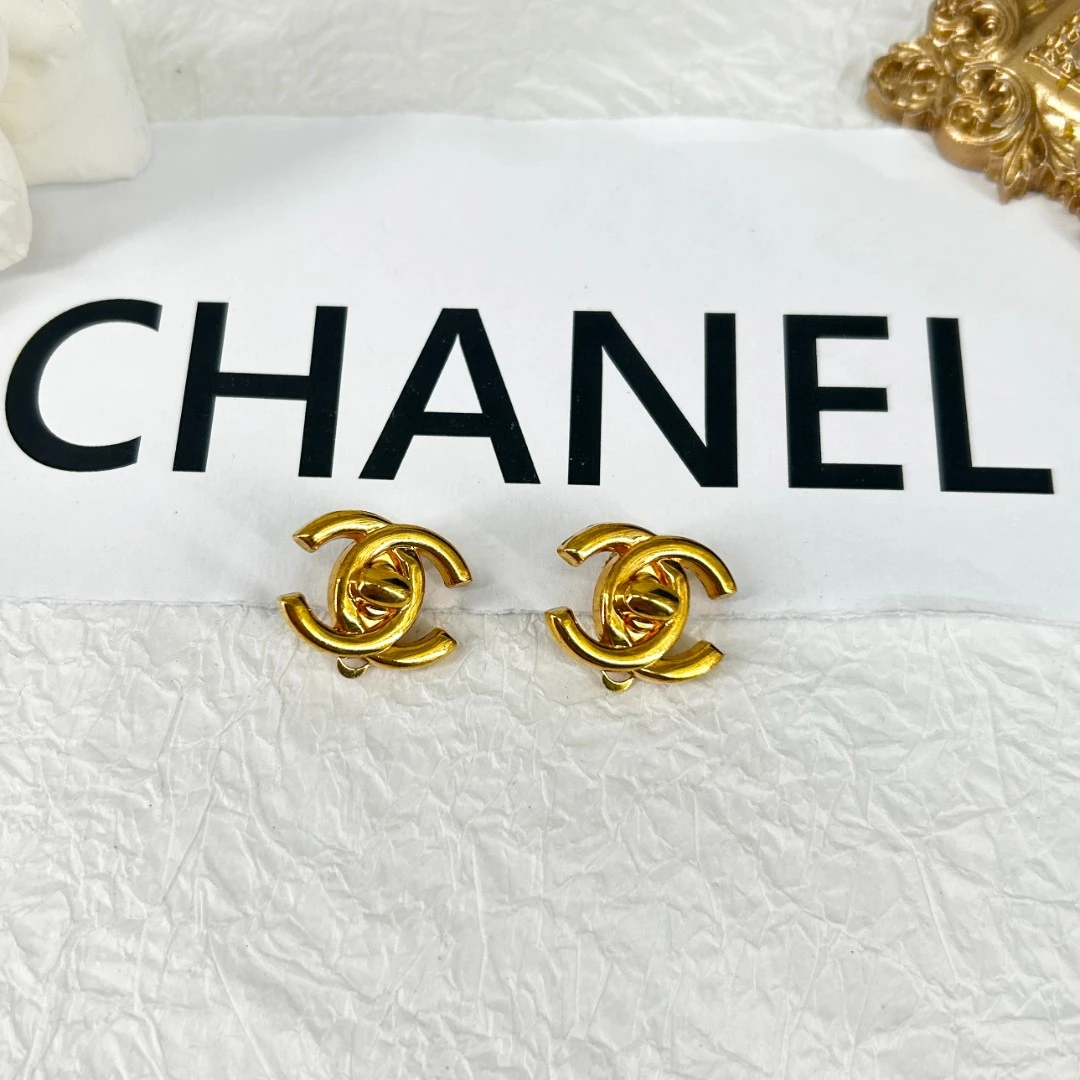 95新 Chanel/香奈儿 中古书包扣小号耳夹/E44161