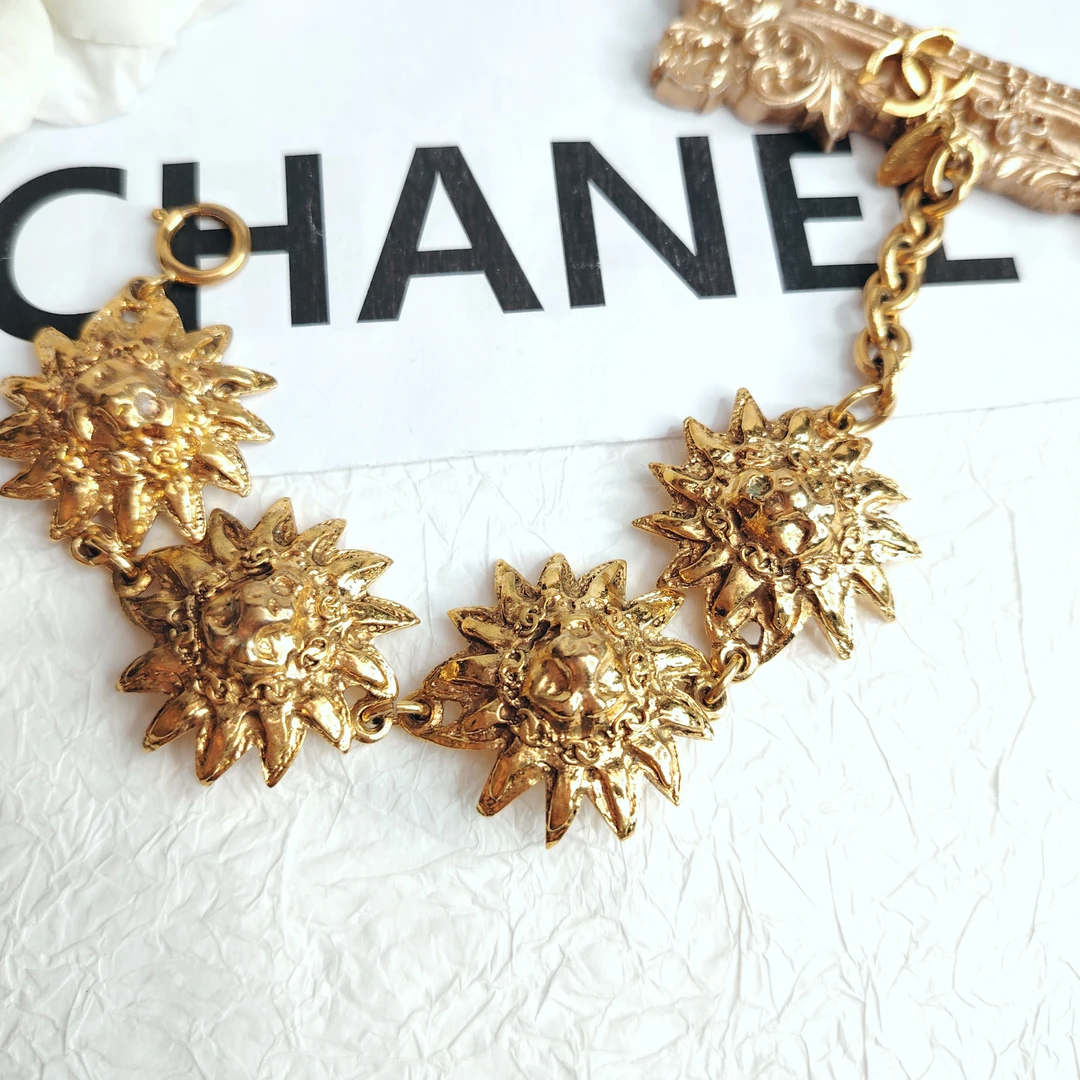 95新 Chanel/香奈儿 中古素金狮子头手链/MJ47150