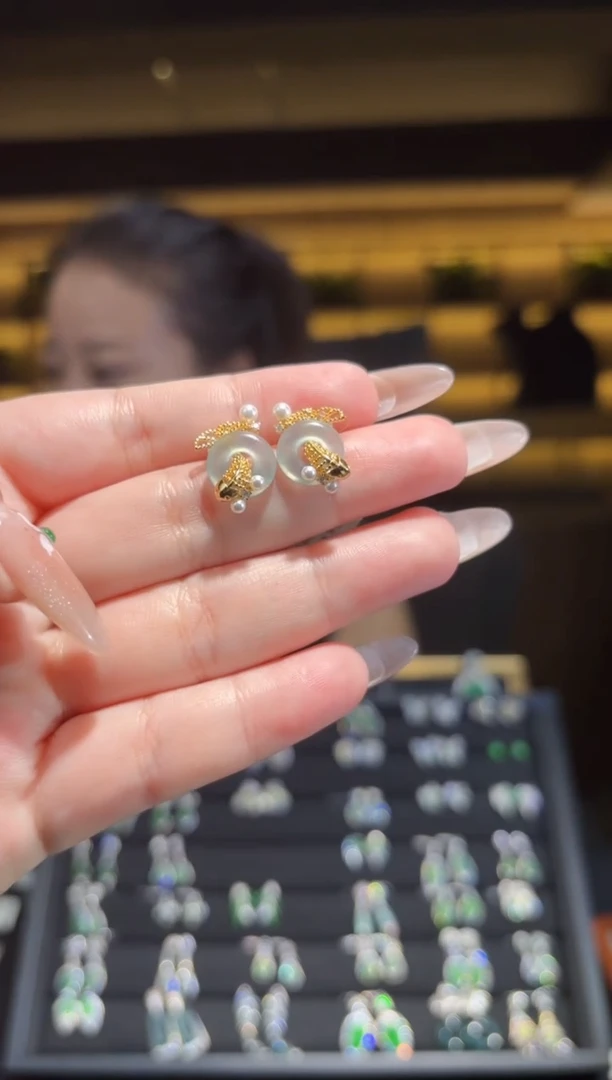 【闪购商品】翡翠耳饰银S925镶嵌平安扣耳钉 /多样性发货/一件
