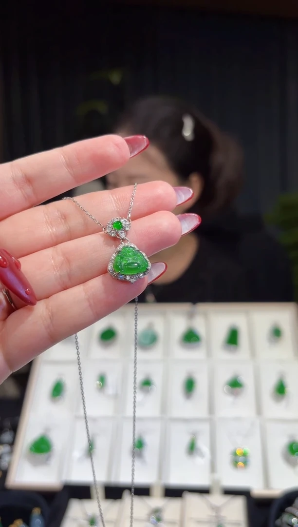 【闪购商品】翡翠颈饰银S925镶嵌佛/支持复检/一件