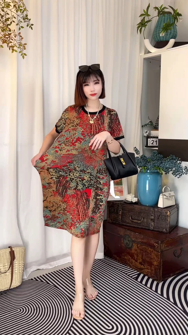 【俏大文】弹力发财树夏季时尚连衣裙妈妈装中老年显瘦宽松遮肚
