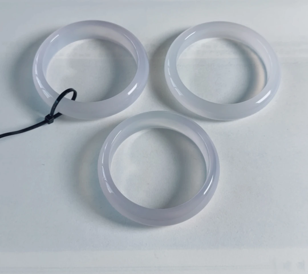 鸿禧珠宝·宽版冰紫 紫霞仙子玛瑙 石英质玉手镯 （多样性发一）