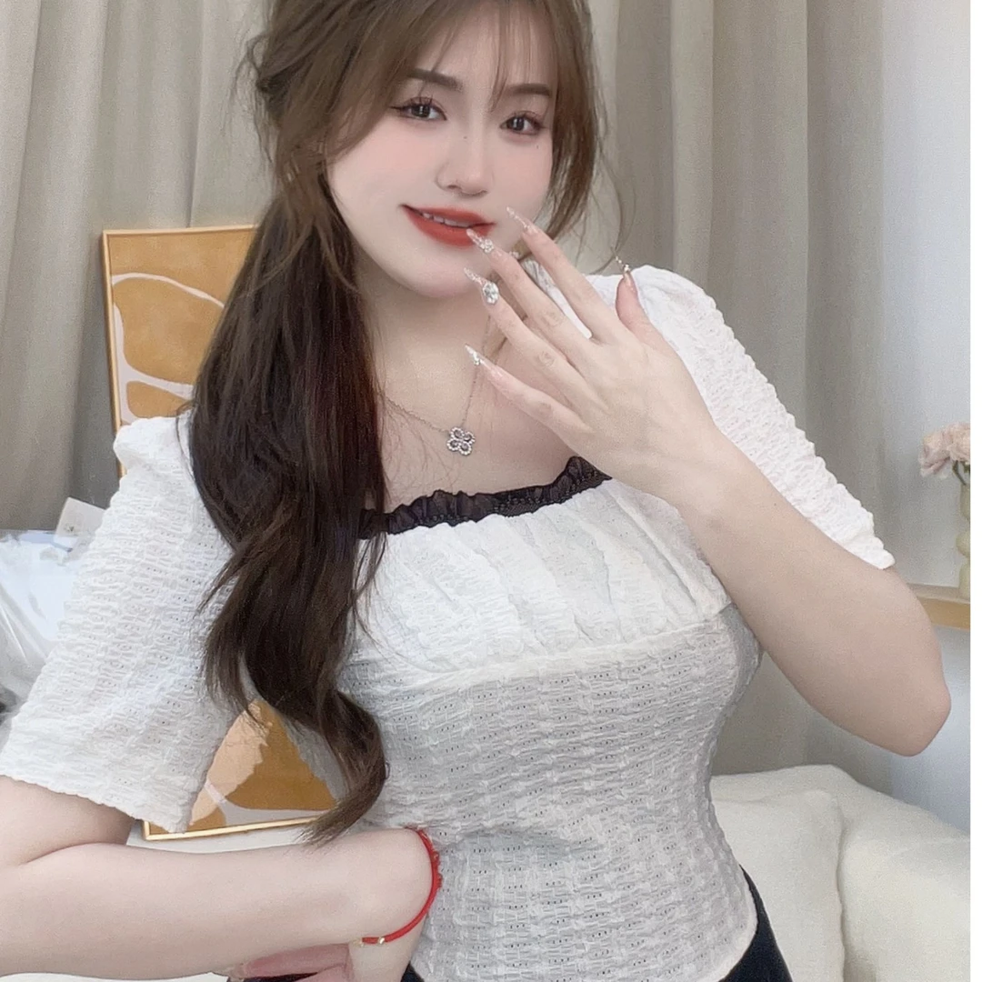 【苹果现货清清】大码方领蕾丝雪纺泡泡袖上衣PTZ111001