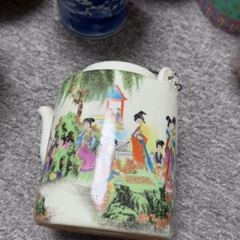 摆件瓷器的工艺技术水平