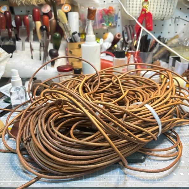 4mm牛皮绳3米长 圆形牛皮绳diy饰品配件 复古头层牛皮绳