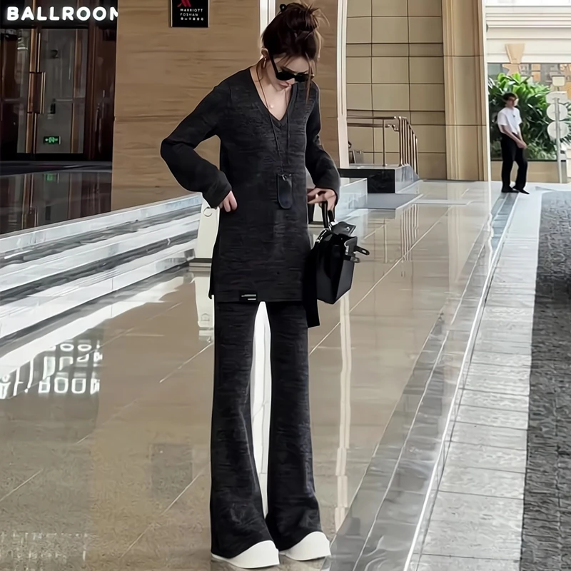 松弛感休闲时尚套装女2025秋季欧货气质v领长袖上衣喇叭裤两件套