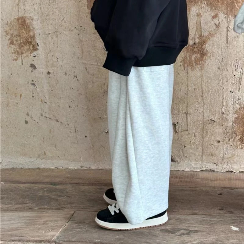 in：爱 mp24秋韩版儿童童裤男童阔腿卫裤 男女童宽松纯色长裤8547