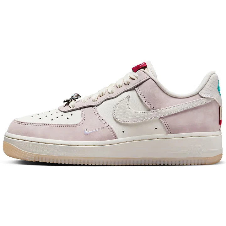 耐克NIKE女鞋龙年限定AIR FORCE 1空军一号休闲鞋板鞋 FZ5066-111
