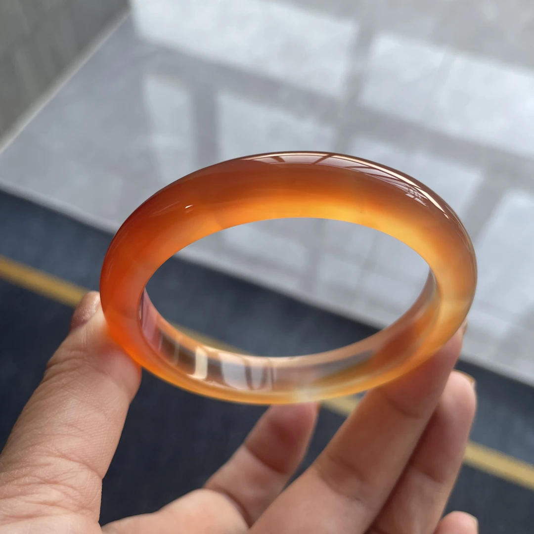 59口径天然玛瑙紫冰透底渐变浅橙运鸿锦鲤手镯（441）